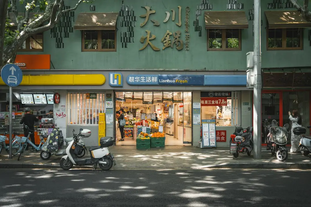 渝中区音迪娱货架与仓储笼型号参数对比分析